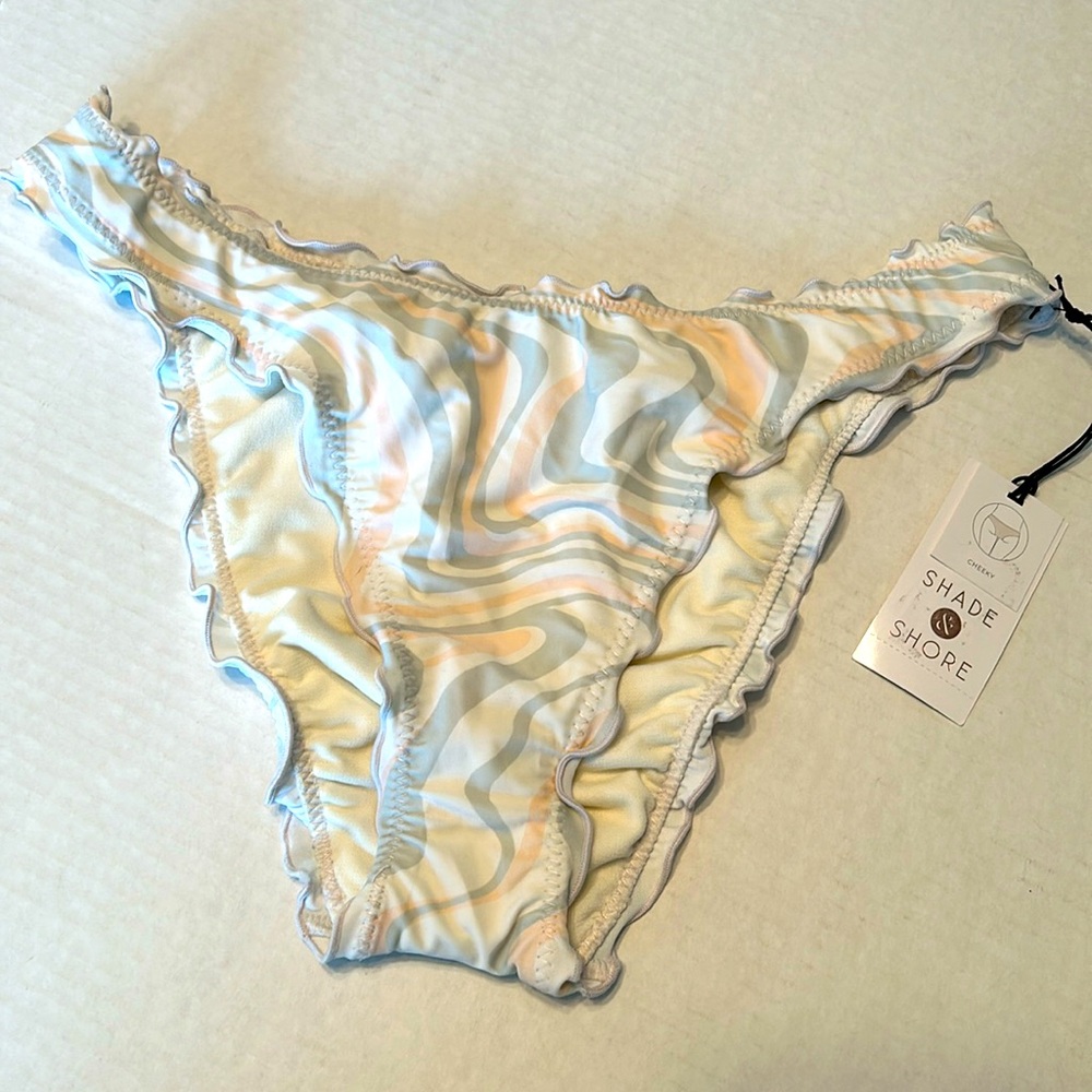 NWT. Bikini bottom.  Cheeky.  Size small.